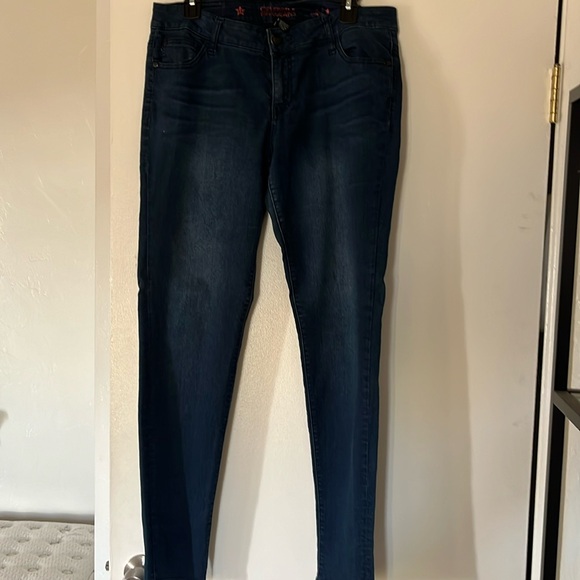 Celebrity Pink jeans - Picture 1 of 6